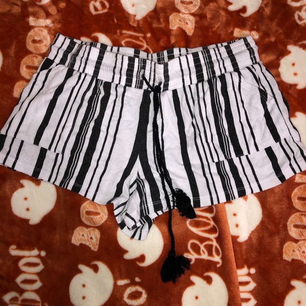 woman’s “hippy” shorts
